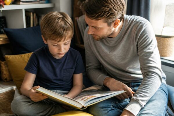 découvrez les bienfaits d'un livre sur le consentement pour accompagner l'enfant dans son développement, en favorisant le respect de soi et des autres dès le plus jeune âge.