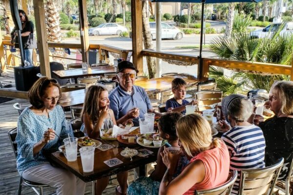 famille au resto
